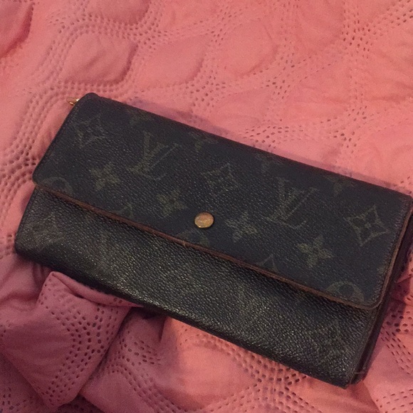 Louis Vuitton Handbags - Vintage Sarah Long Wallet